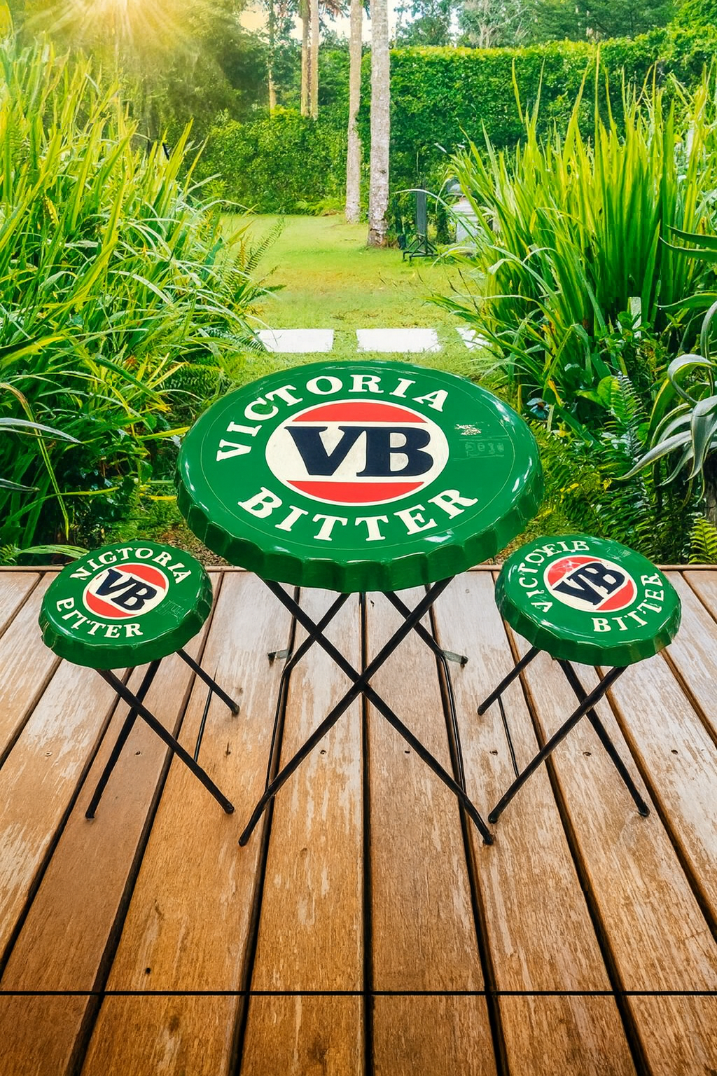 Bottle Cap VB Table and 2x Chairs